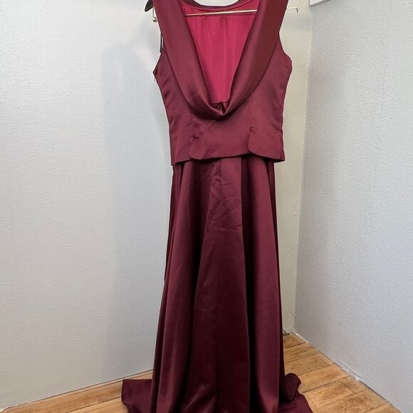 Jessica Mcclintock burgundy floor length gown 6 - Picture 2 of 8
